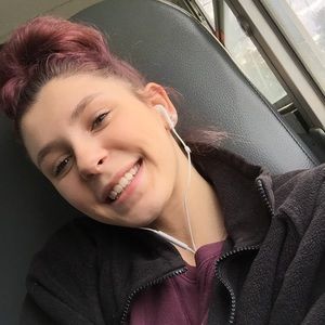 Meet your Posher, Anna